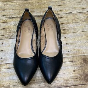 Naturalizer Flats